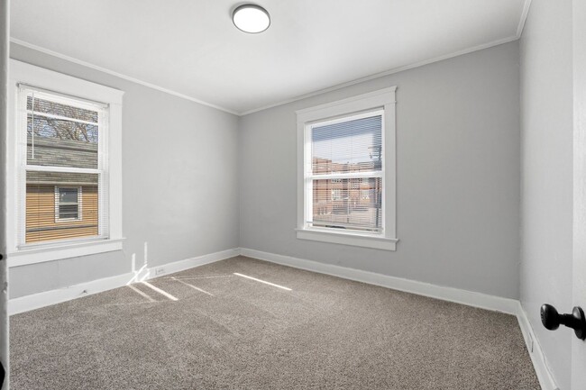 Building Photo - NEW LISTING! 4 BEDROOM HOME **2ND MONTH RE...