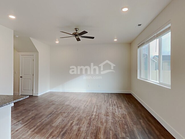 Building Photo - 19311 17th Ave Ct E