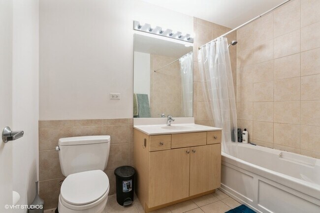 Building Photo - 235 W Van Buren St