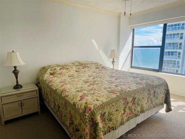 Building Photo - 3800 Galt Ocean Dr