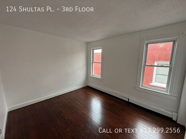 Building Photo - 124 Shultas Pl