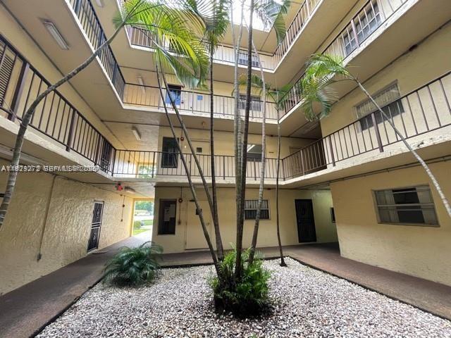 Building Photo - 11905 NE 2nd Ave