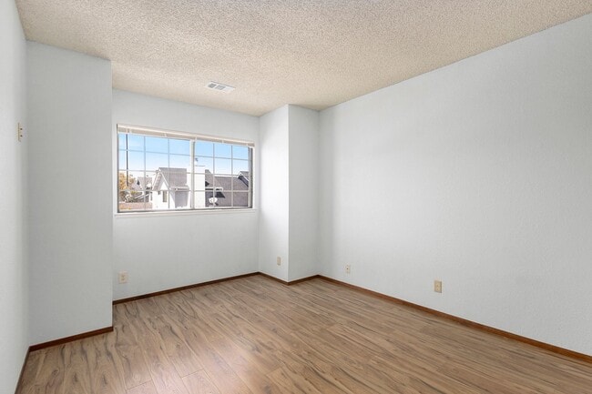 Building Photo - 1304 Pyne Ln