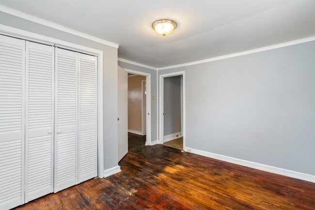 Building Photo - 153 Yankee St