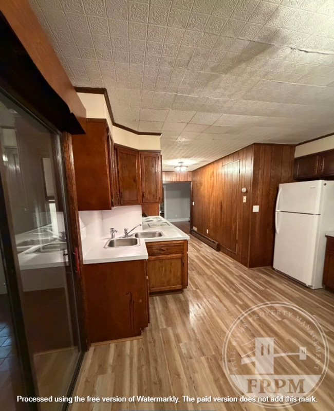 Building Photo - 318 Wood St