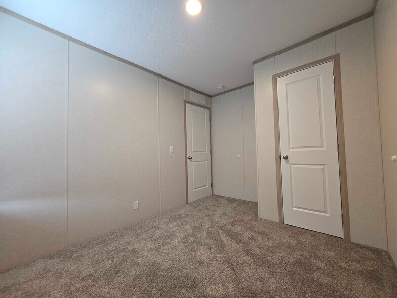 Building Photo - 52792 S Zacharias Ct