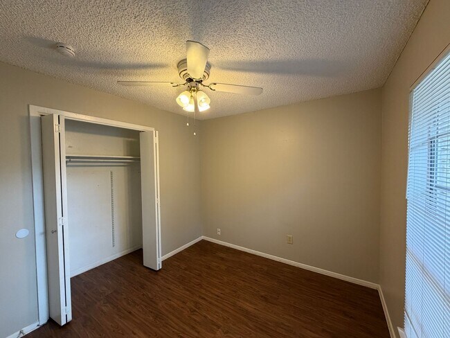 Building Photo - 12102 Arrowwood Dr