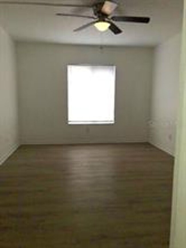 Building Photo - Remodeled 2 Bedroom, 2 Bath Condo in The P...