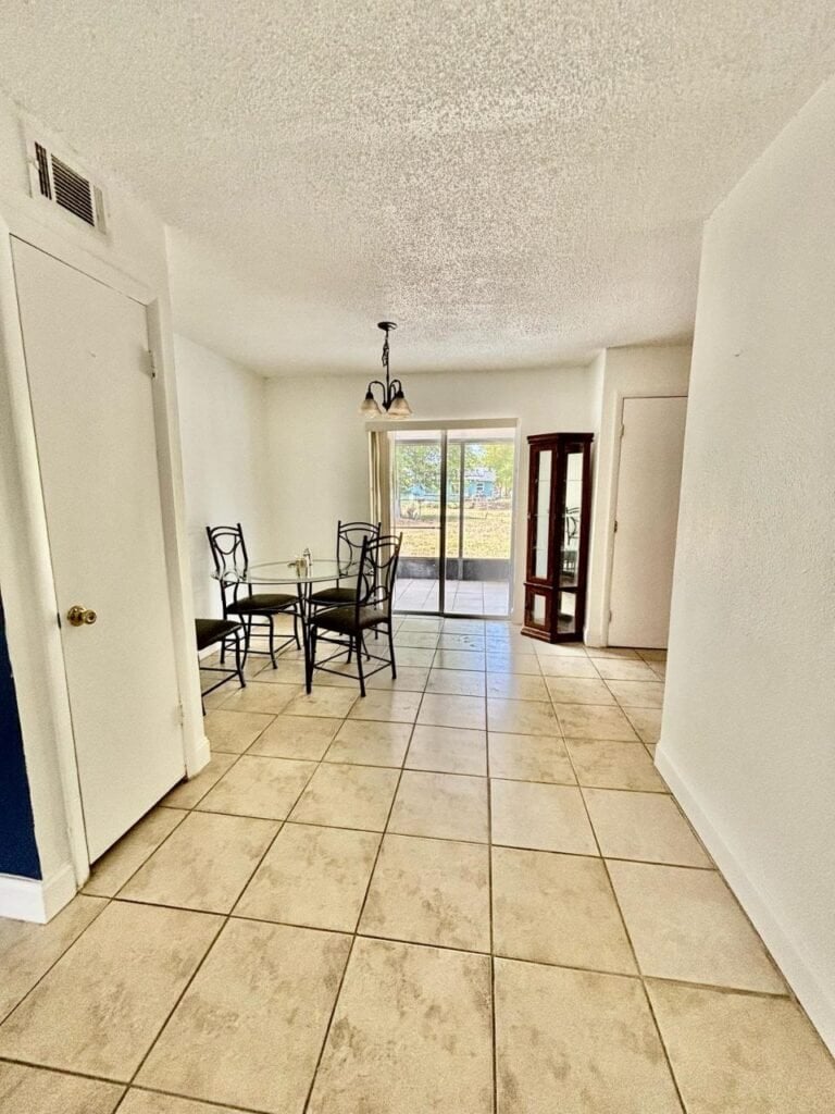 Building Photo - 4523 Ligustrum Way