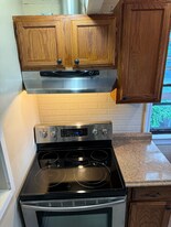 Building Photo - 3682 Glencairn Road