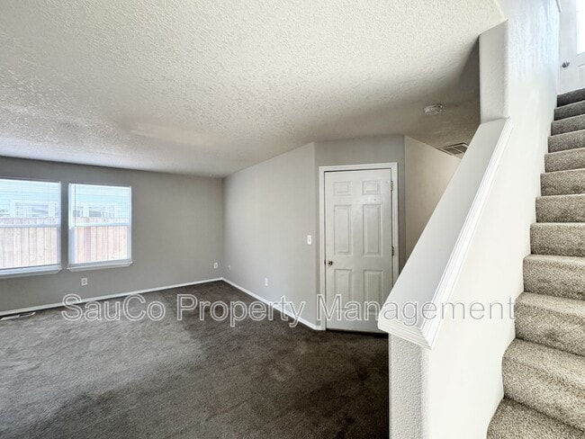 Building Photo - 1583 NE Jessica Loop