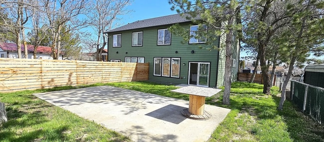 Building Photo - Beautiful New Construction Duplex
