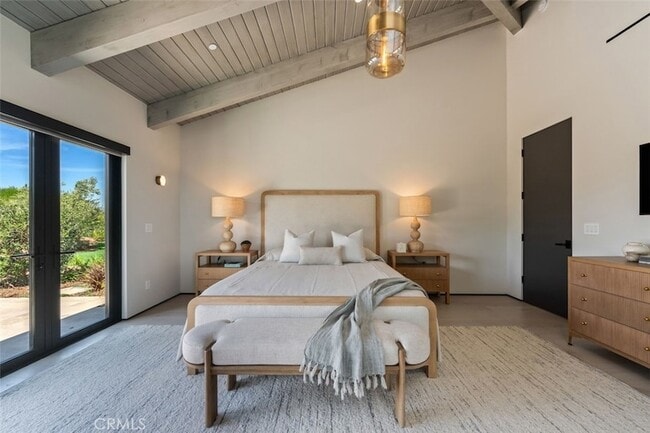 Building Photo - 3121 Old Topanga Canyon Rd