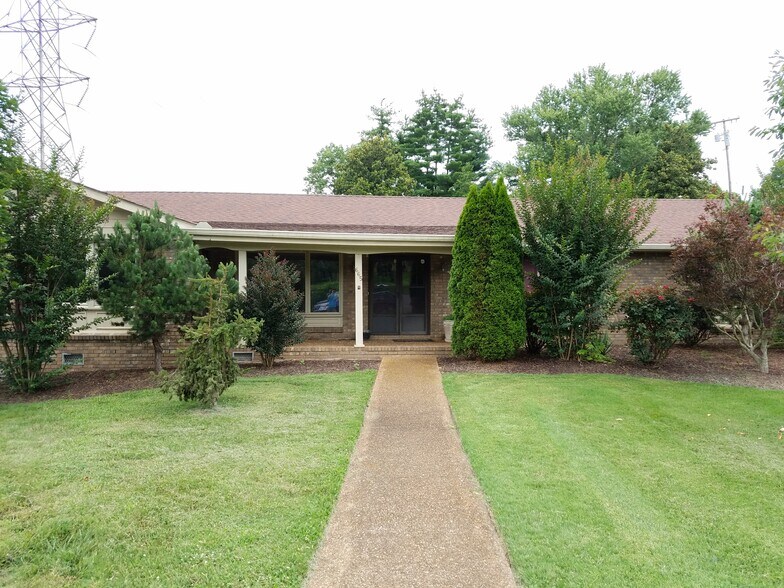 Building Photo - 663 Harpeth Bend Drive