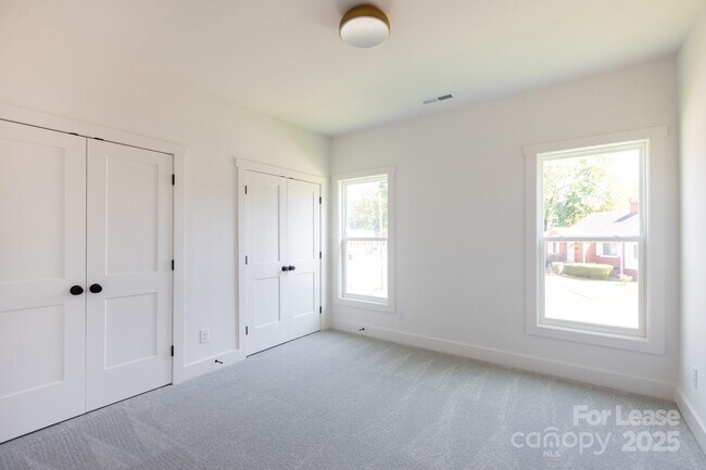 Building Photo - 505 Bowman Rd