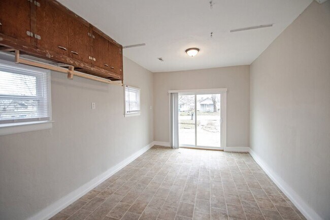 Building Photo - 3309 Mars Hill St