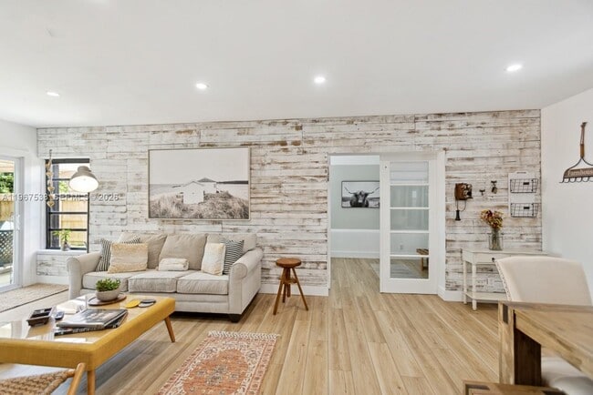 Building Photo - 1512 NW 4th Ave