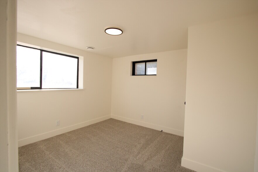 Building Photo - 5007 S 2675 W