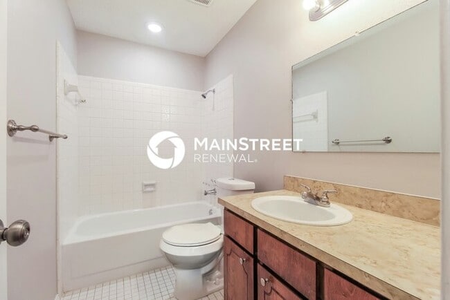 Building Photo - 3 Bedroom Pet-Friendly Home in WATAUGA, TX with Main Street Renewal