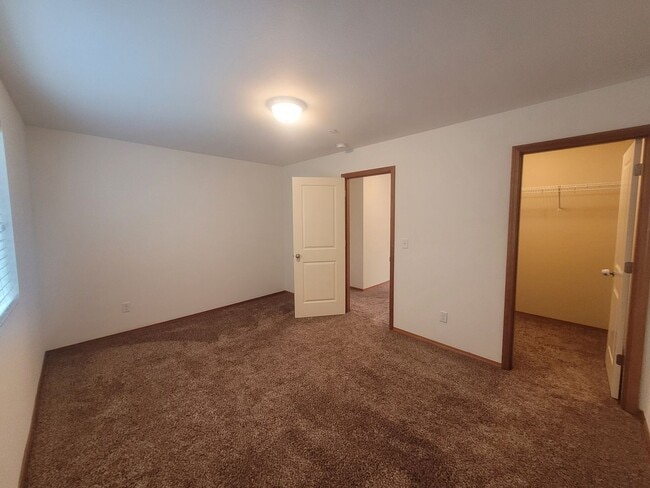 Building Photo - Three Bedroom House In Cordata - Kodiak