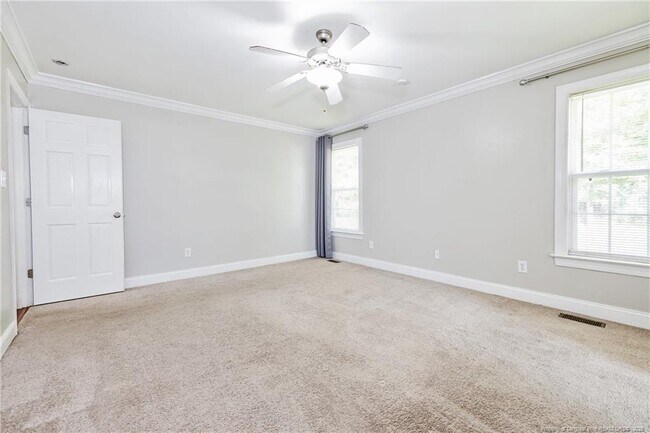 Building Photo - 5806 Rainsford Dr