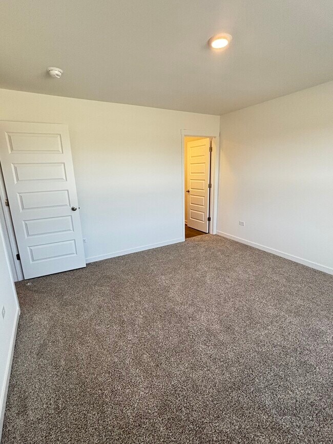 Building Photo - 2246 Barbera Dr