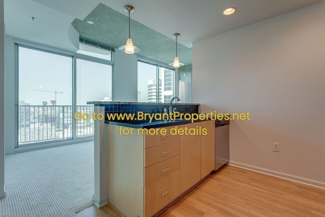 Building Photo - Nashville - Downtown 1-Bedroom Condo