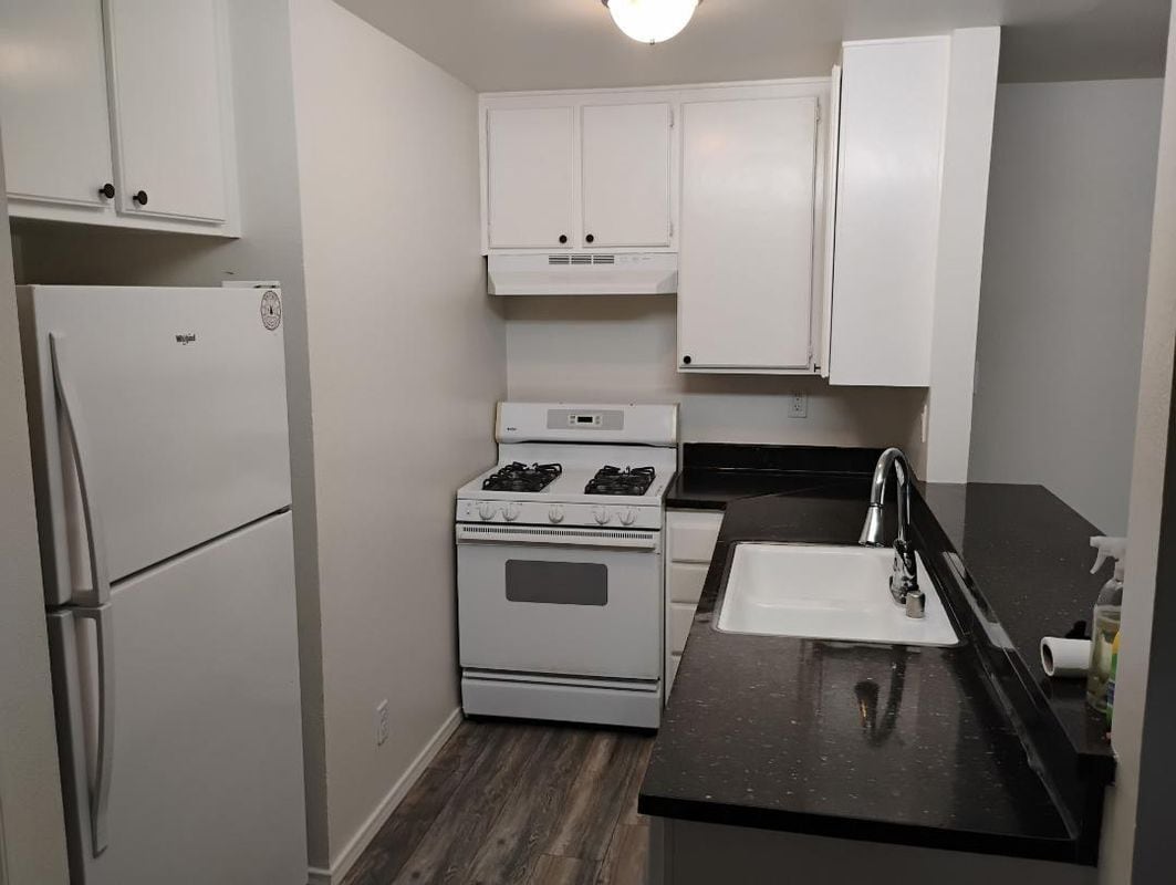 Building Photo - 7120 Carlson Cir