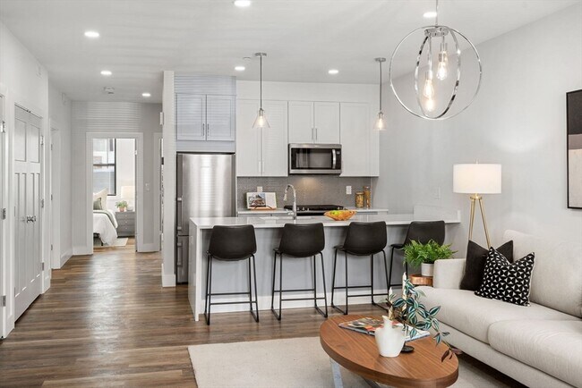 Building Photo - 181 Bennington St