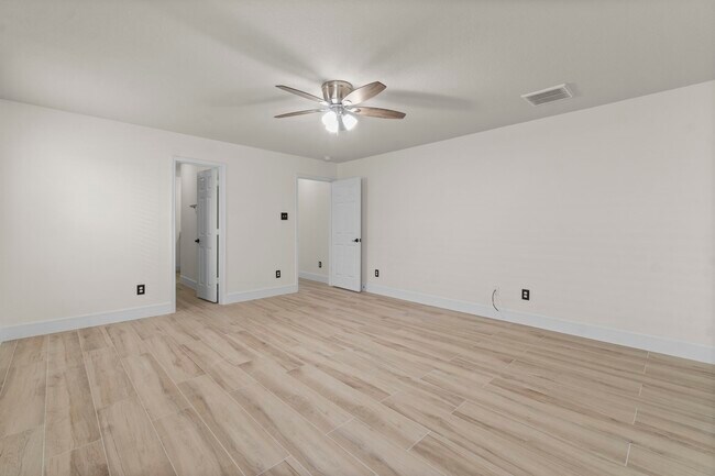 Building Photo - 16859 Blackberry Lily Ln