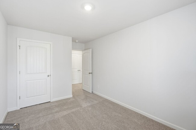 Building Photo - 5971 Skylar Dr