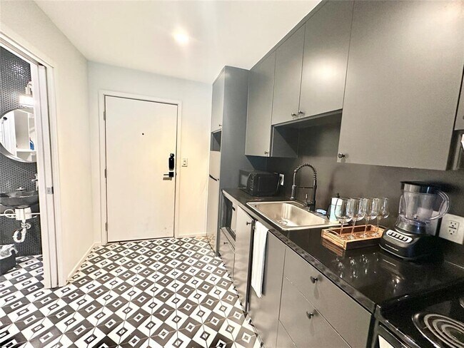 Building Photo - 201 Academy Dr