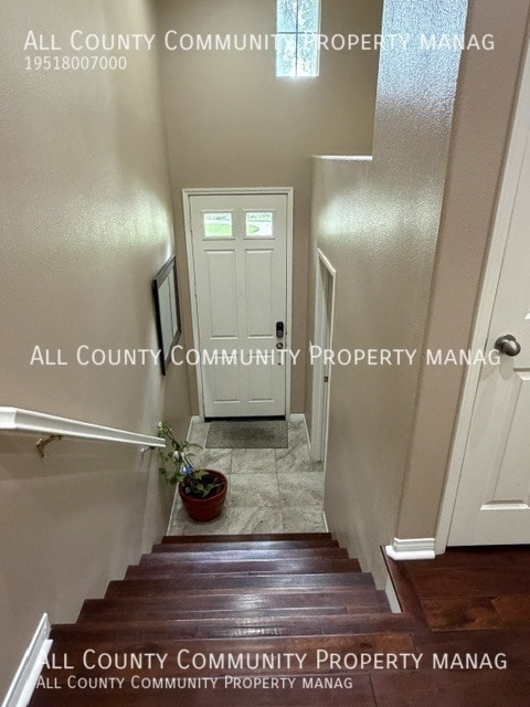 Building Photo - 315 W Linden Dr