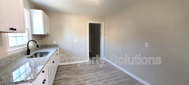 Building Photo - 1908 Darlington Pl