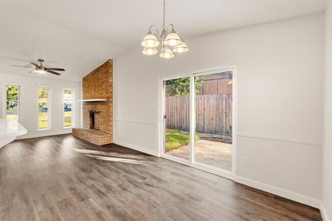 Building Photo - 2507 Biggs Dr