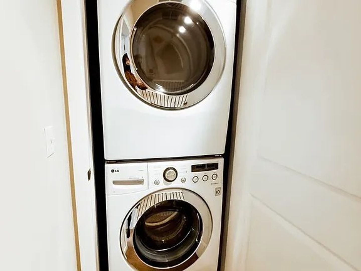 Building Photo - Beautiful Bothell Townhome