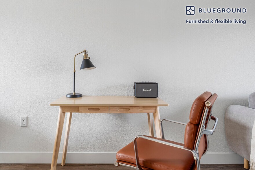 Building Photo - 3608 Flora Vista Ave