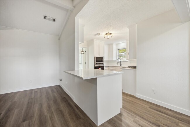 Building Photo - 12418 A Bar Dr