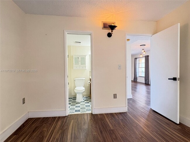 Building Photo - 9285 SW 125th Ave