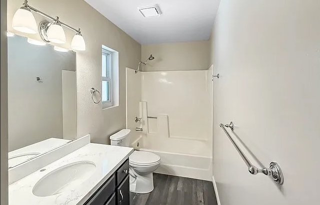 Building Photo - 12472 Ironbark Dr
