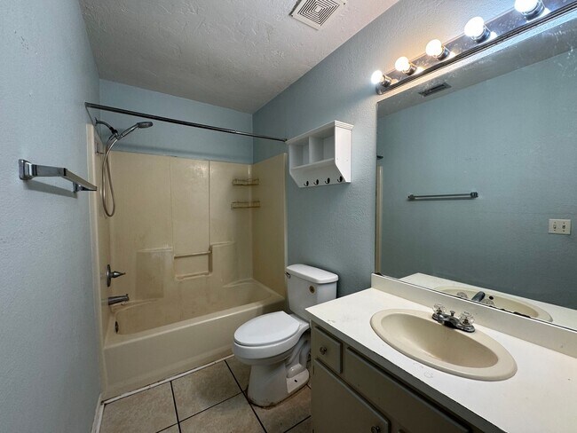 Building Photo - 8417 Goldkist Blvd