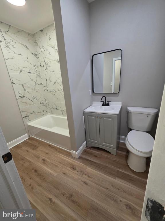 Building Photo - 158 W Green St