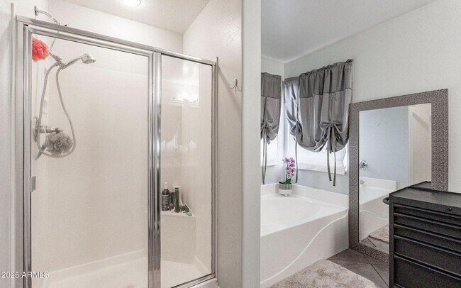 Building Photo - 16680 W Saguaro Ln