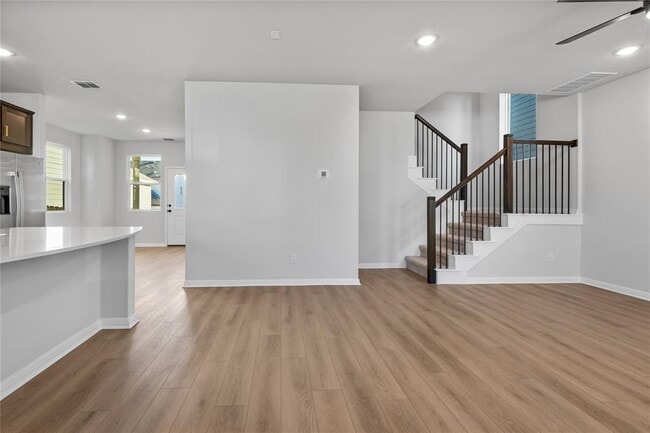 Building Photo - 117 Kiowa Bnd