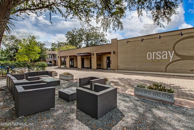 Building Photo - 3655 Walsh St