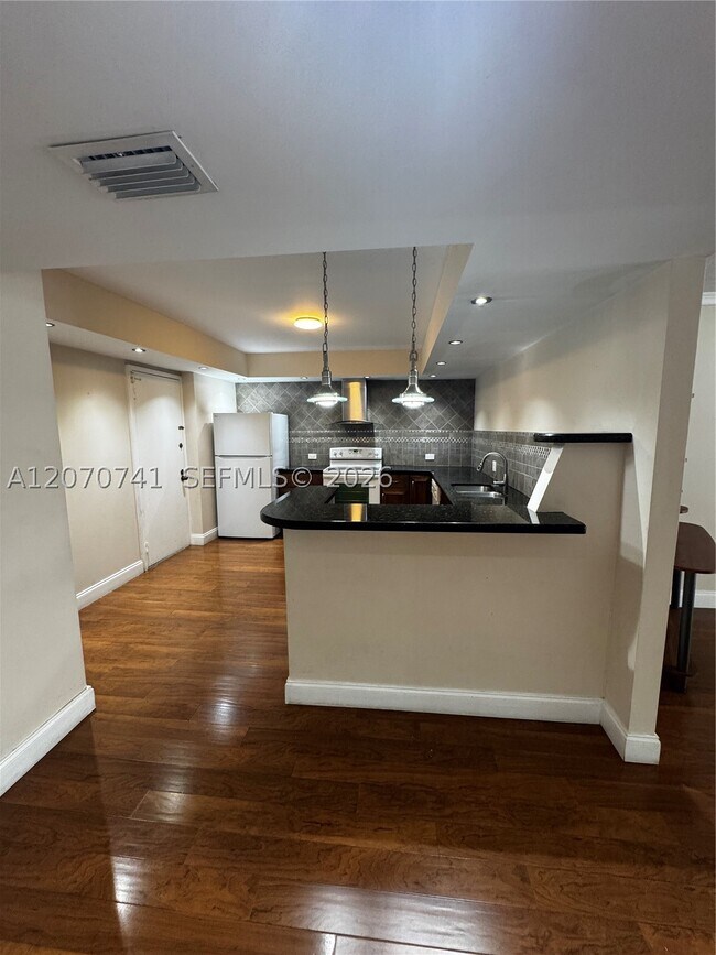 Building Photo - 600 Three Islands Boulevard