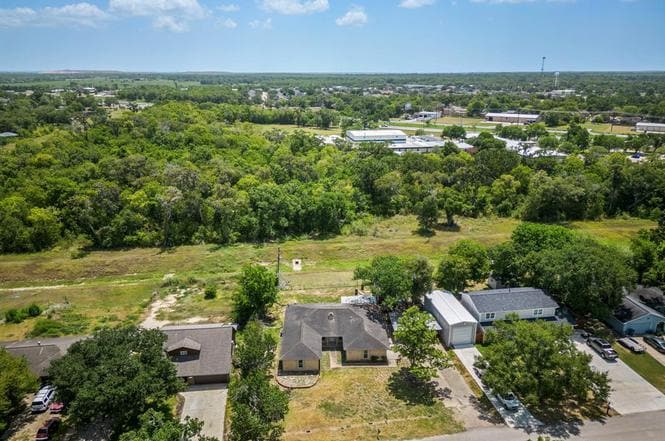 Building Photo - 118 E Tamarind St