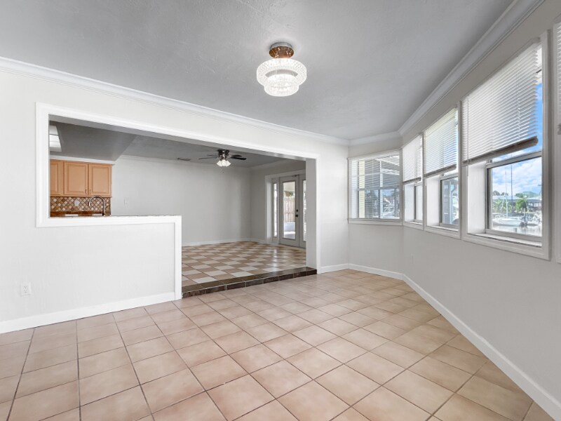 Building Photo - 6416 Lake Sunrise Dr