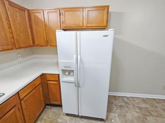 Building Photo - 117 Oriole Dr