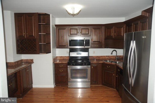 Building Photo - 5225 Pooks Hill Rd